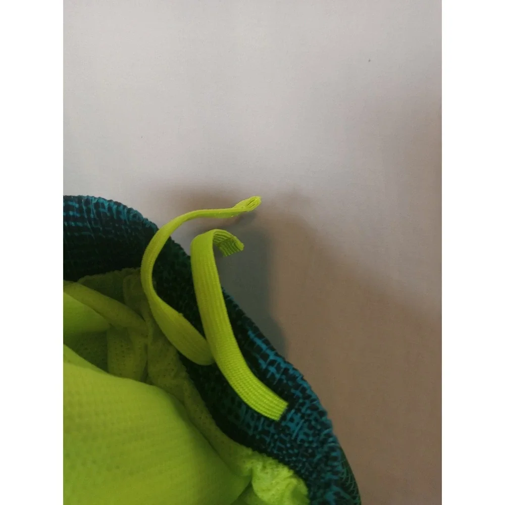 nike swim trunks Boys Small With Liner And Pockets And Drawstring Multicolor